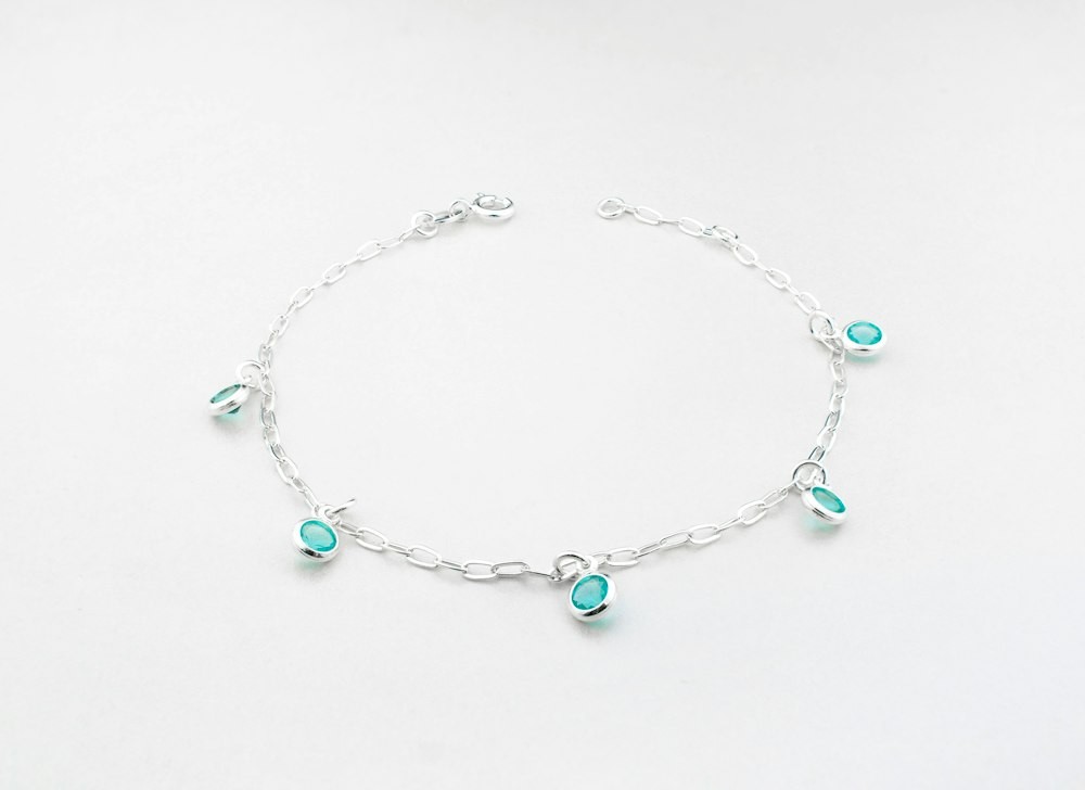 Pulseira de prata 925 com berloques 18cm, troco por colar