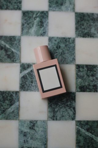 Perfume feminino 100ml lacrado, ganhei repetido