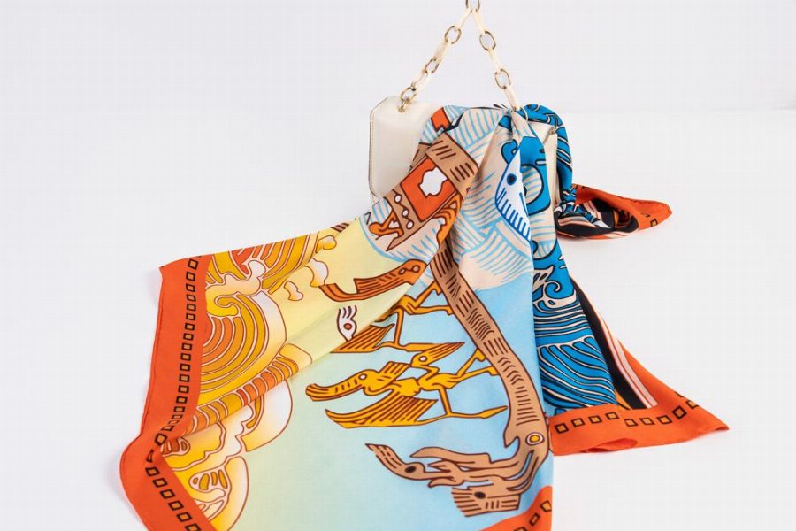 Lenço de cetim estampado para cabelo ou bolsa
